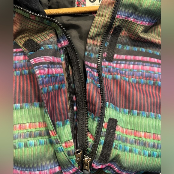Roxy Ski Jacket - Picture 3 of 5